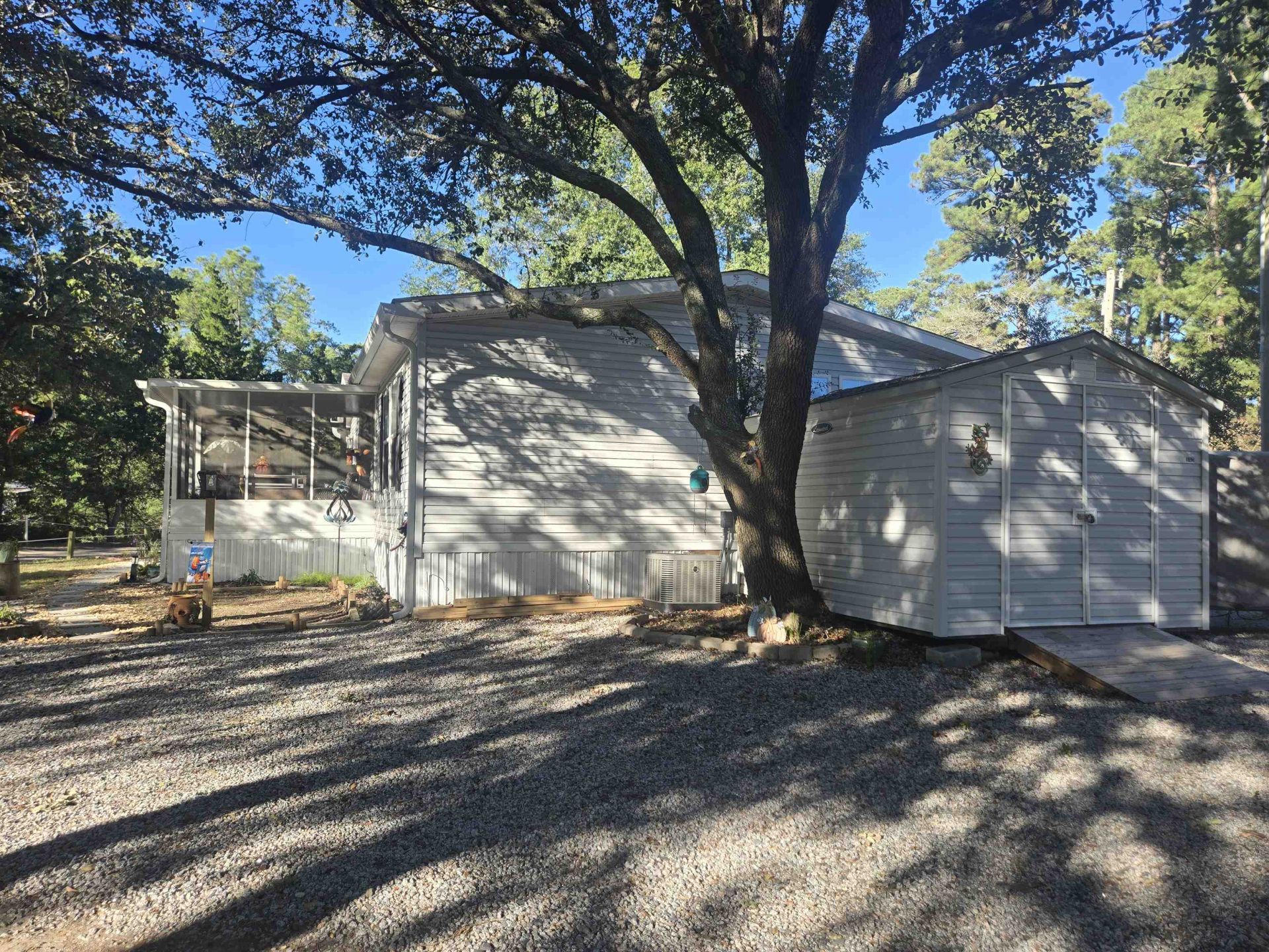 457 E Banks Dr. Photo 11