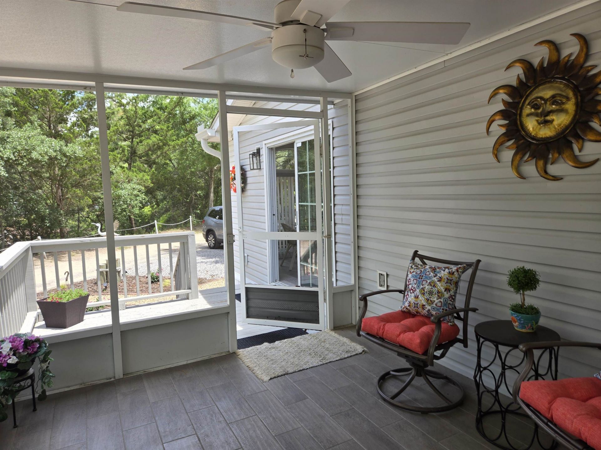 457 E Banks Dr. Photo 17