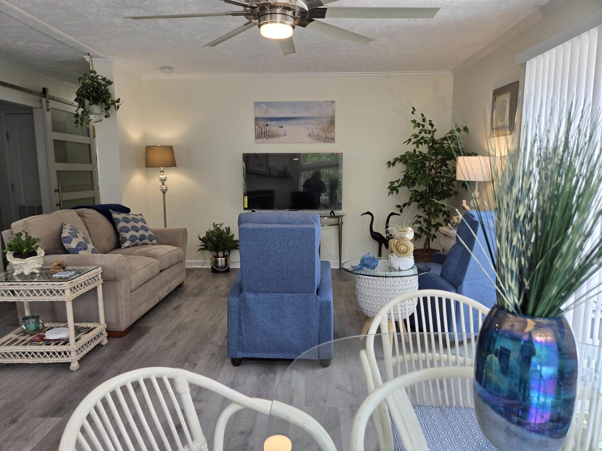 457 E Banks Dr. Photo 29