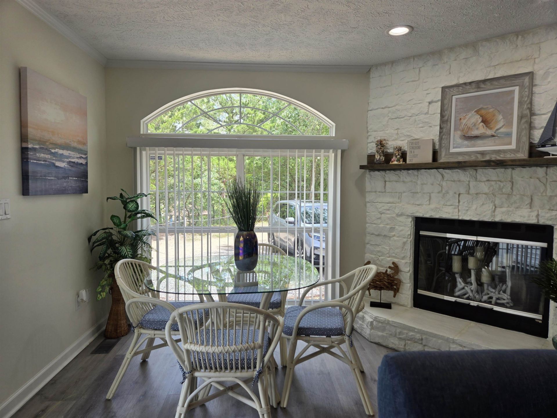 457 E Banks Dr. Photo 32
