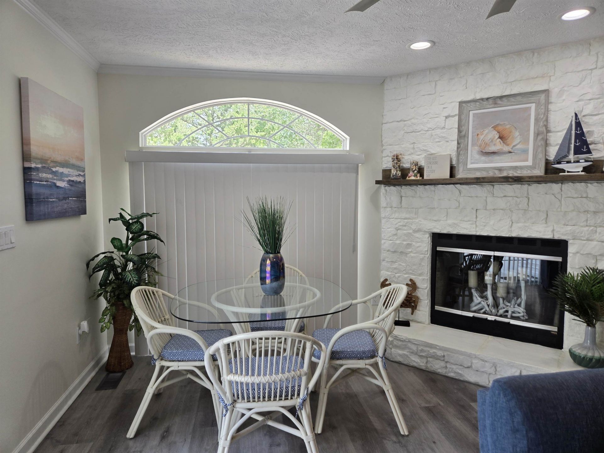 457 E Banks Dr. Photo 33