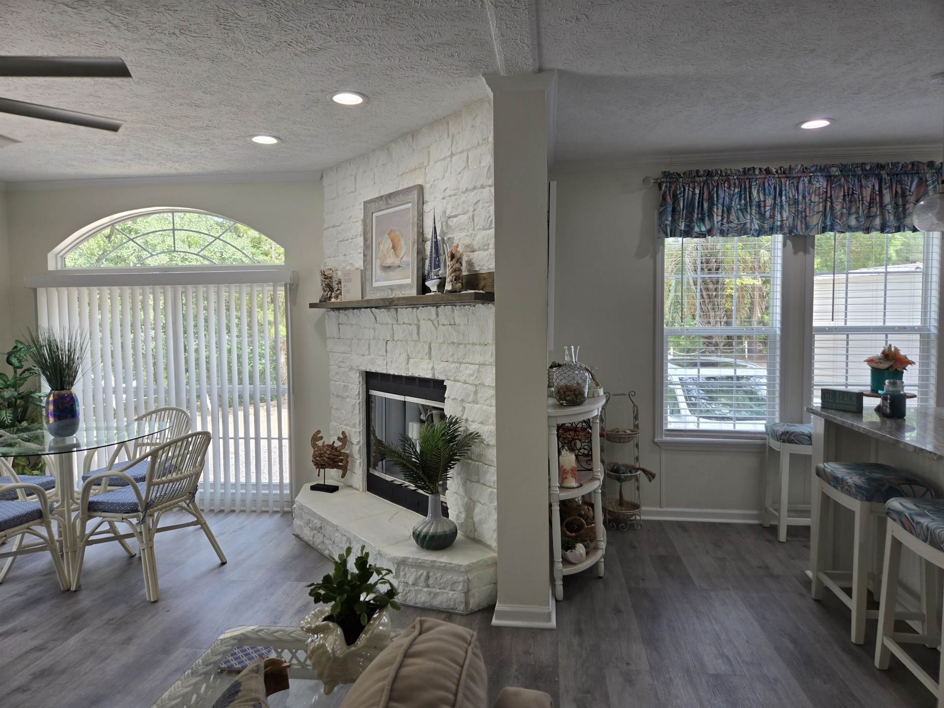 457 E Banks Dr. Photo 35