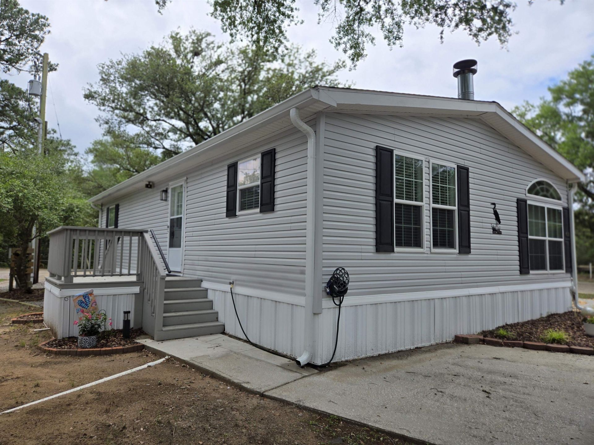 457 E Banks Dr. Photo 4
