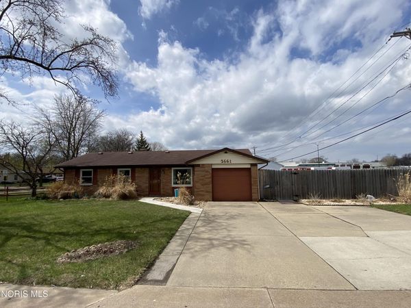 5661 Jackman Road , Toledo, OH 43613
