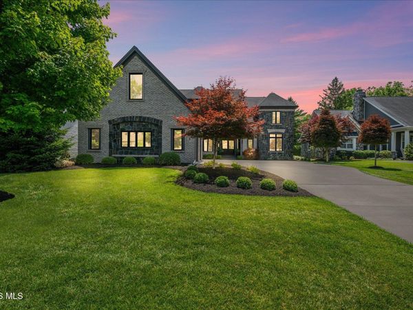 2 Corey Creek Road, Toledo, OH 43623
