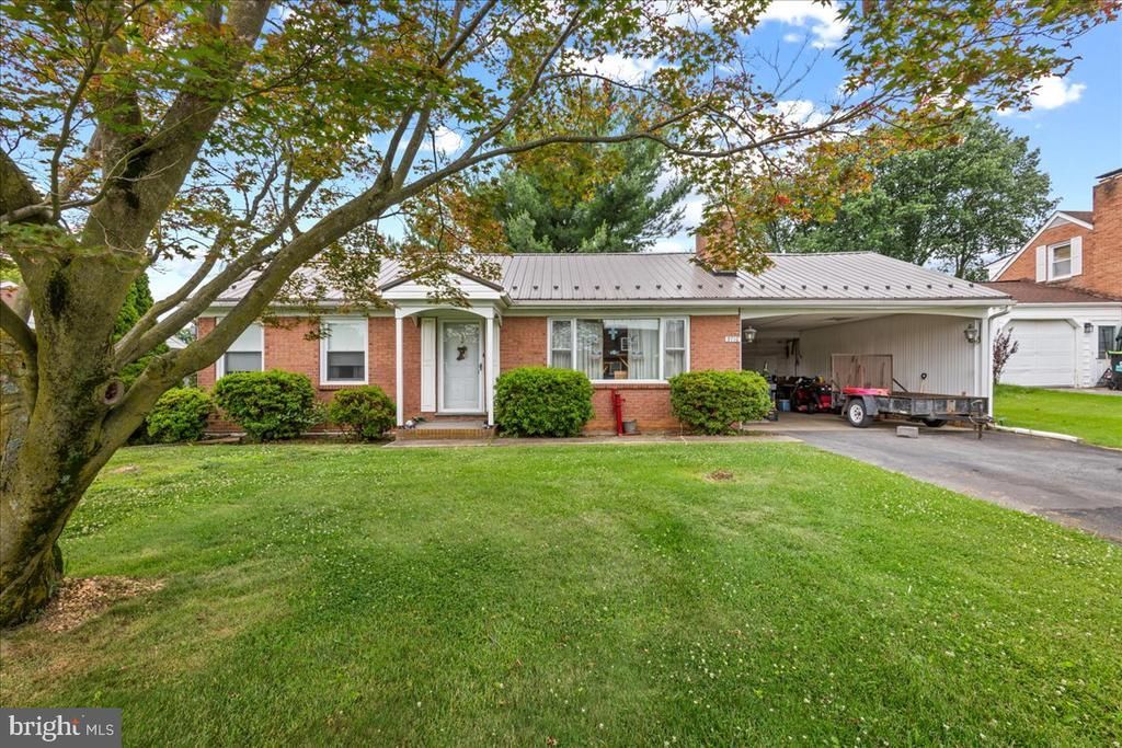 9710 Driftwood Lane, Hagerstown, MD 21740 Main Photo