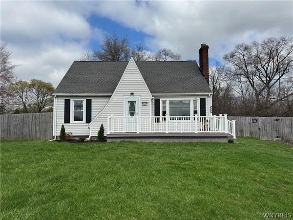 5957 Military Road , Lewiston, NY 14092