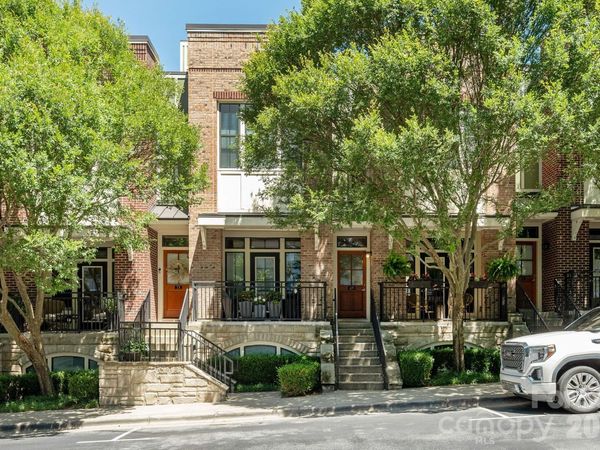69 Stamford Street, Asheville, NC 28803