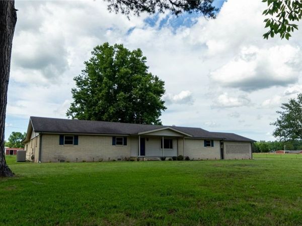 232 CENTER VALLEY Road, Russellville, AR 72802