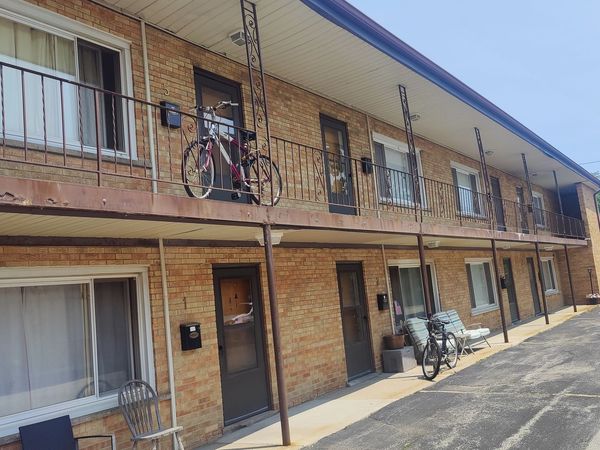 29 N Hillside Avenue , Unit 7, Hillside, IL 60162