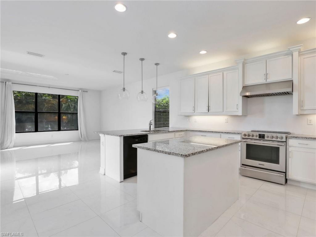 10008 Chesapeake Bay Dr , Fort Myers, FL 33913 Photo