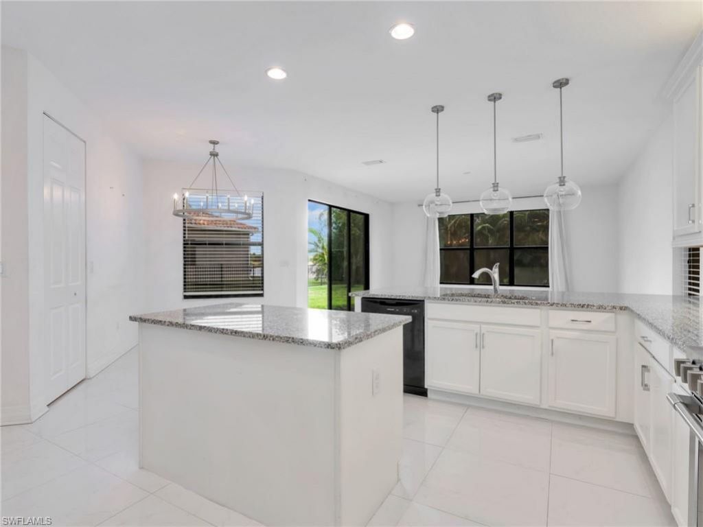 10008 Chesapeake Bay Dr , Fort Myers, FL 33913 Photo