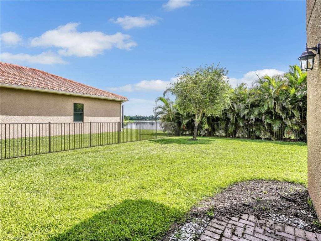 10008 Chesapeake Bay Dr , Fort Myers, FL 33913 Photo