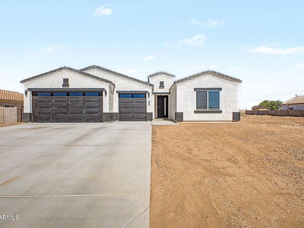 15981 S STEVENS Place, Arizona City, AZ 85123