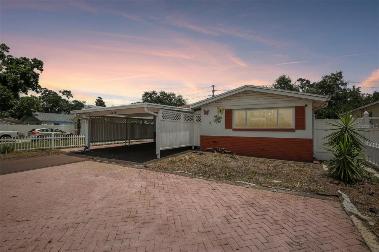 5415 1st Street Ne, Saint Petersburg, FL 33703 Photo