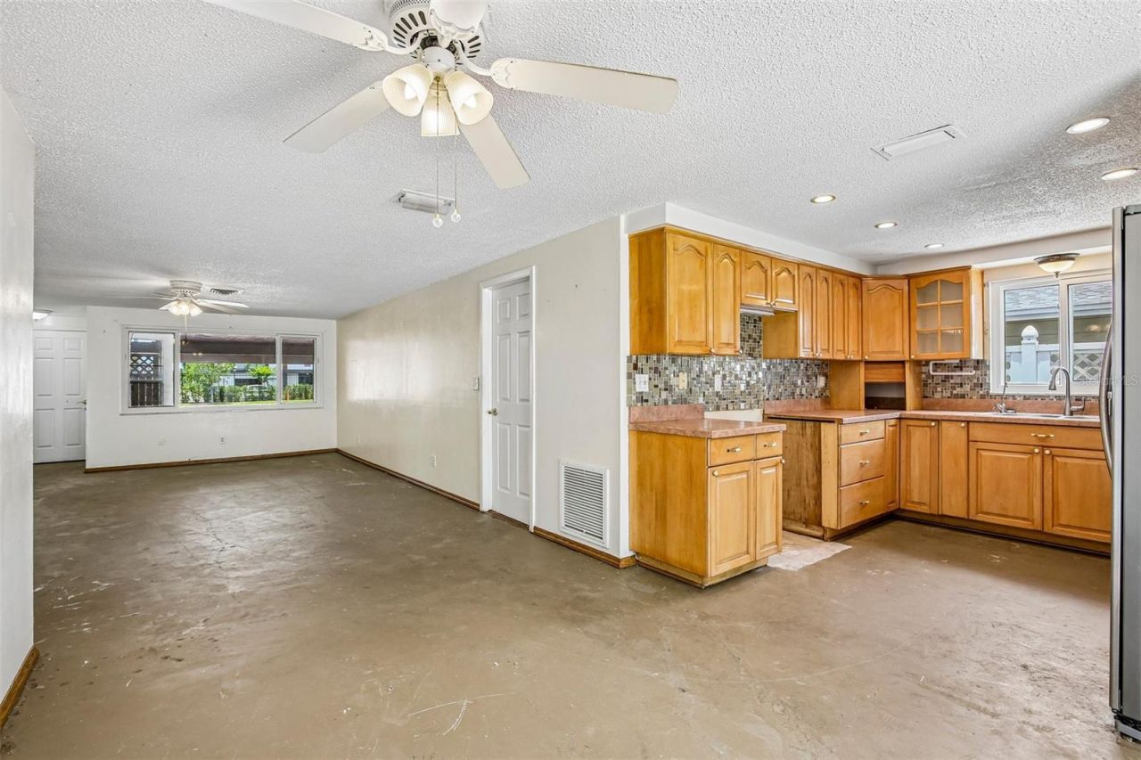 5415 1st Street Ne, Saint Petersburg, FL 33703 Photo