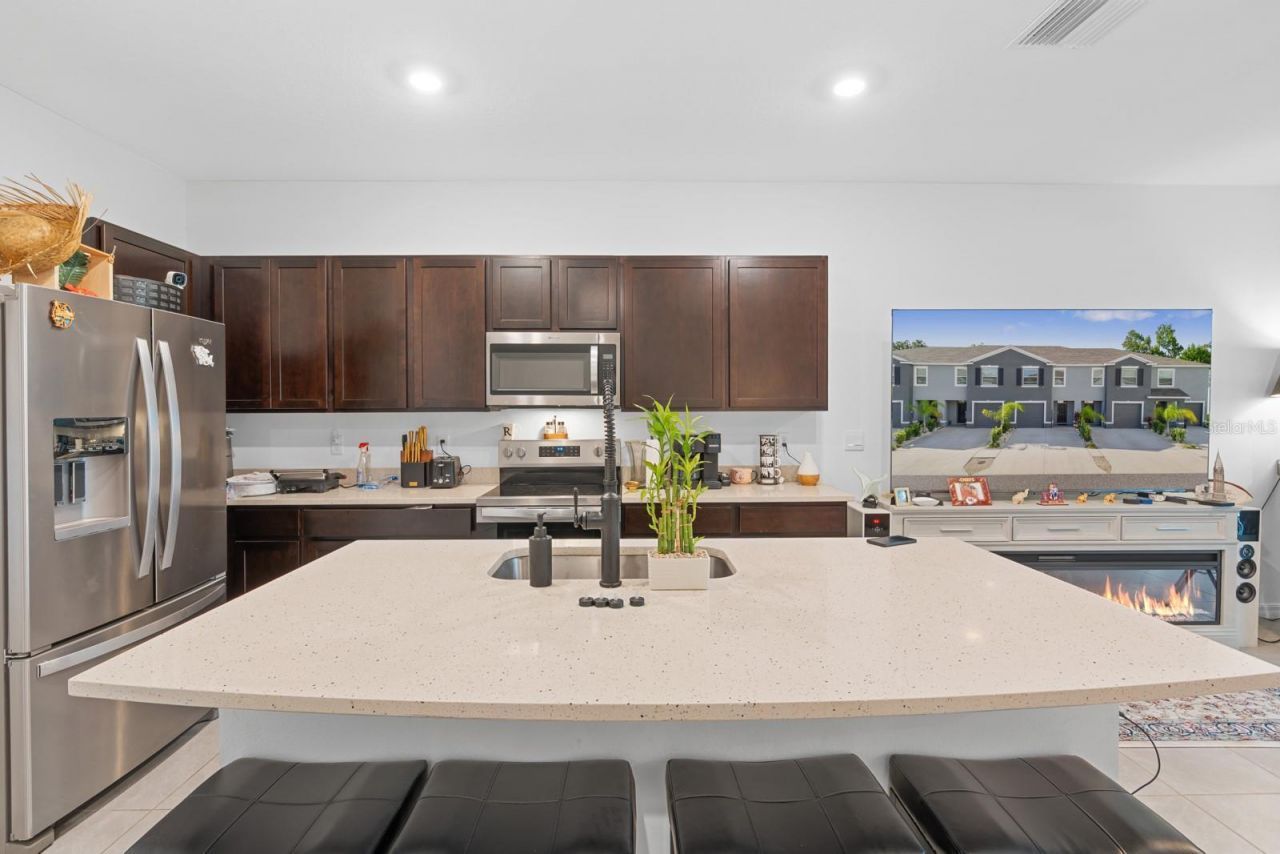 5052 Captain Davis Drive, Wimauma, FL 33598 Photo