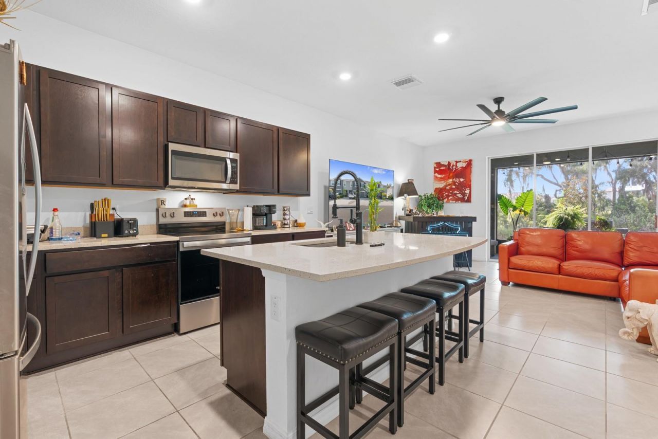 5052 Captain Davis Drive, Wimauma, FL 33598 Photo