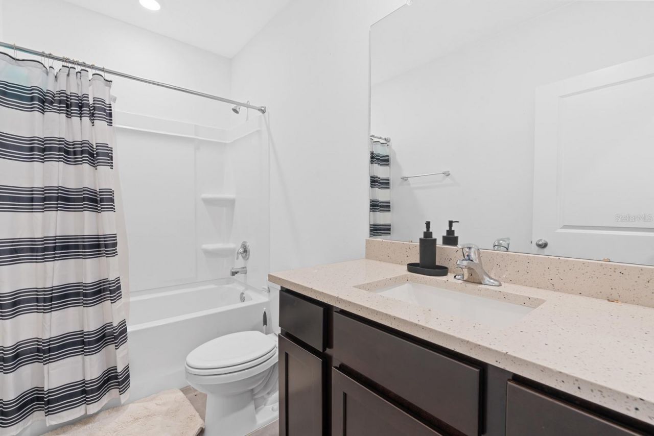 5052 Captain Davis Drive, Wimauma, FL 33598 Photo