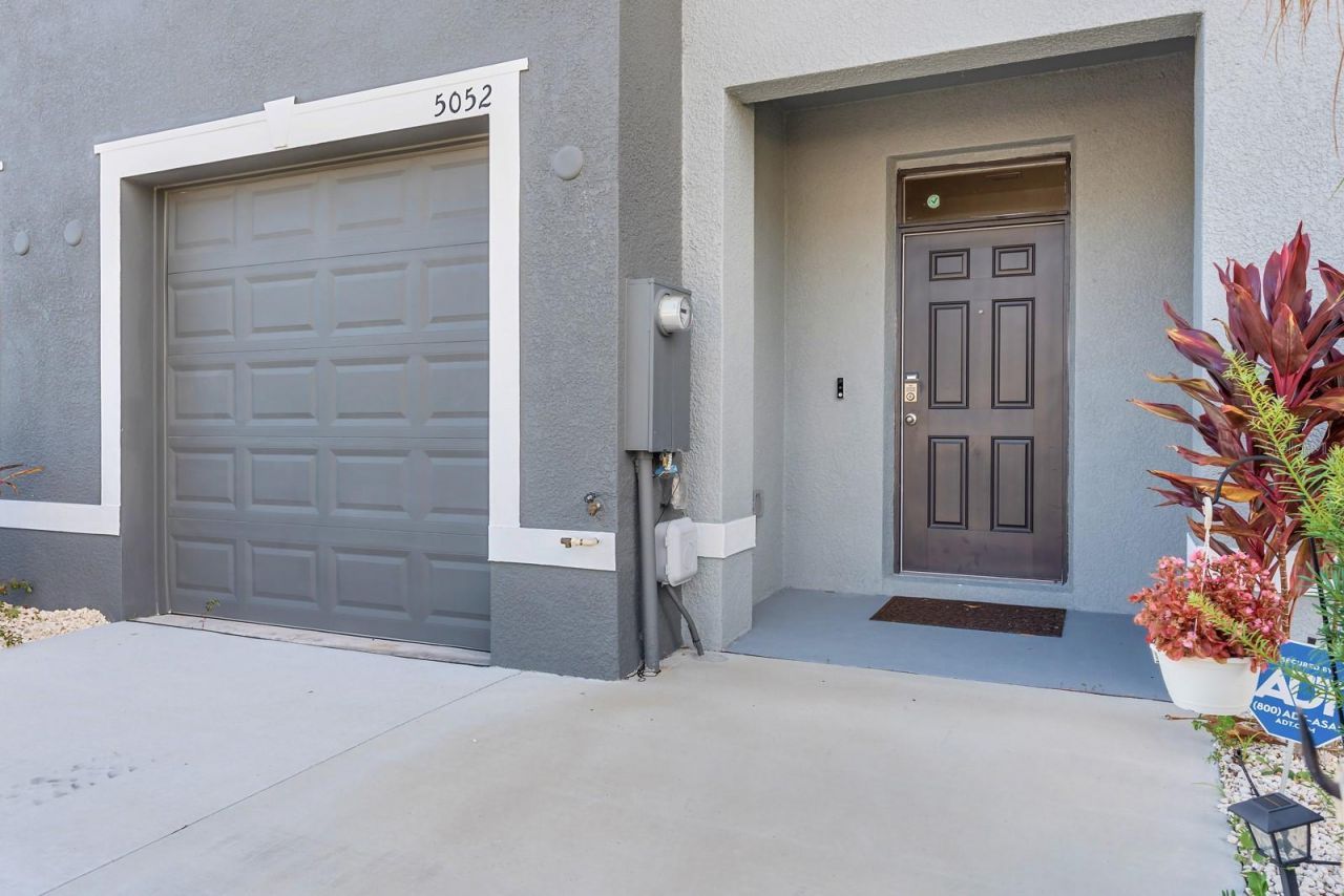 5052 Captain Davis Drive, Wimauma, FL 33598 Photo