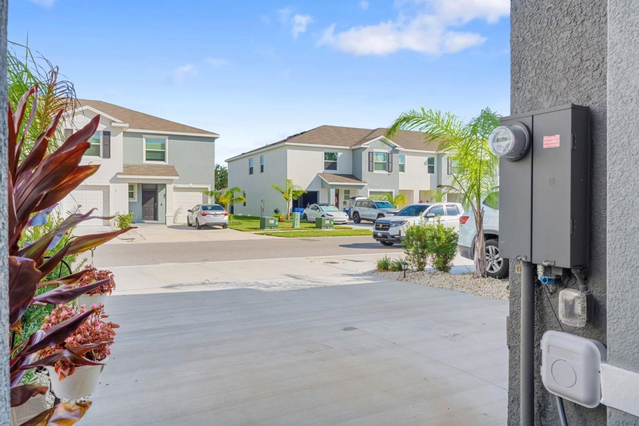 5052 Captain Davis Drive, Wimauma, FL 33598 Photo