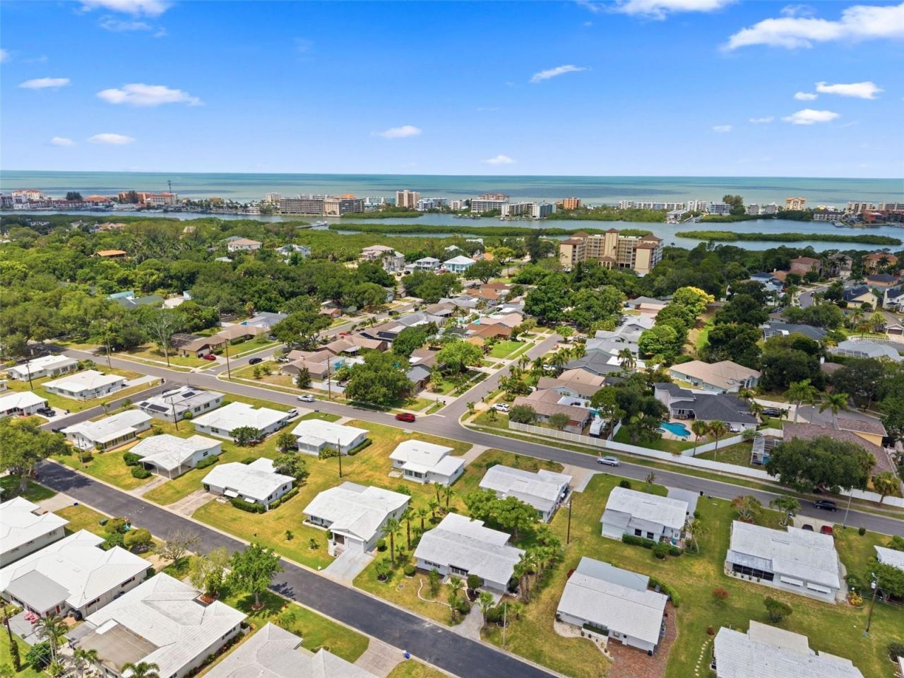 9128 142nd Street, Seminole, FL 33776 Photo