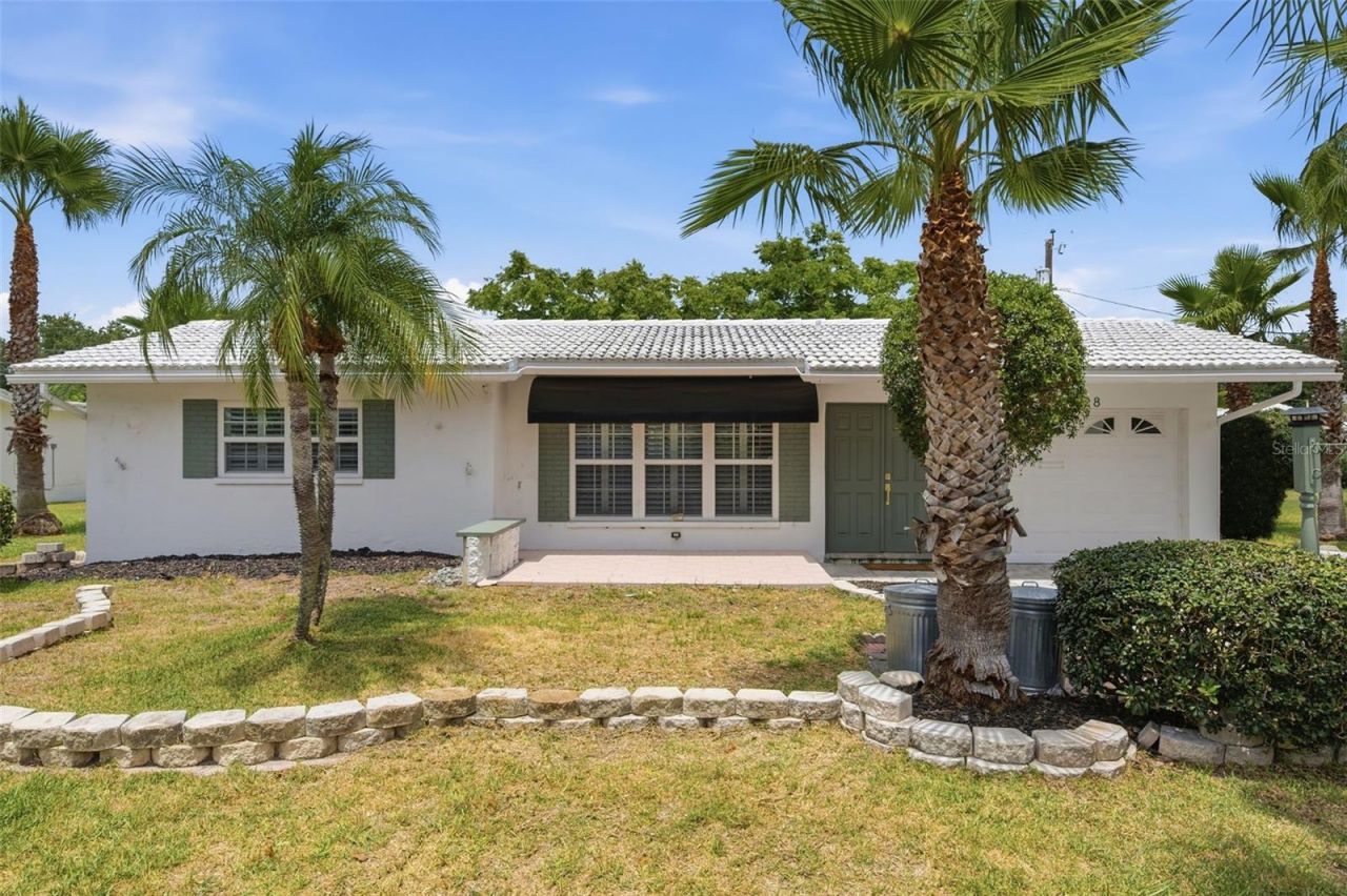 9128 142nd Street, Seminole, FL 33776 Photo