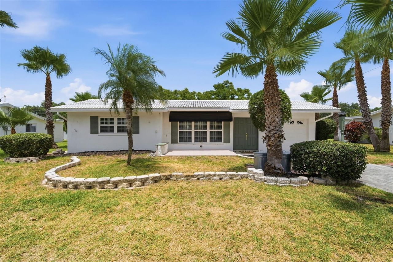 9128 142nd Street, Seminole, FL 33776 Photo