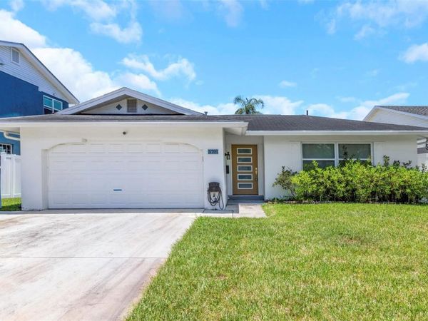 5701 DENVER STREET NE, ST PETERSBURG, FL 33703