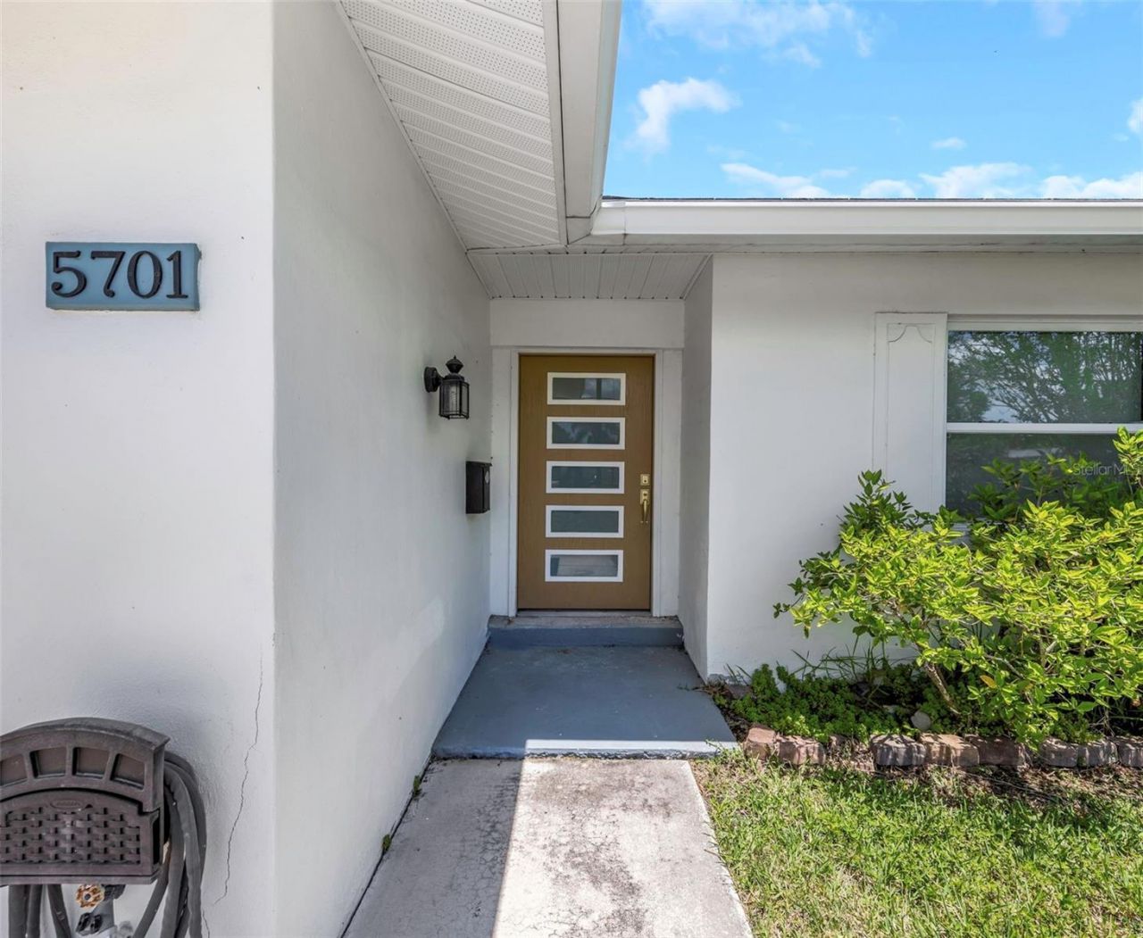 5701 Denver Street Ne, Saint Petersburg, FL 33703 Photo