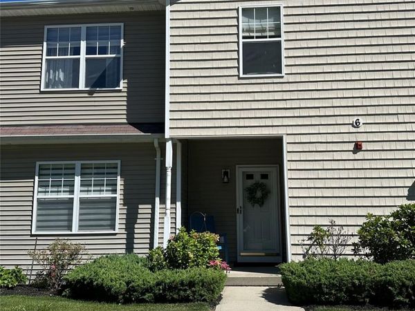 33 Daremy Circle, Medford, NY 11763