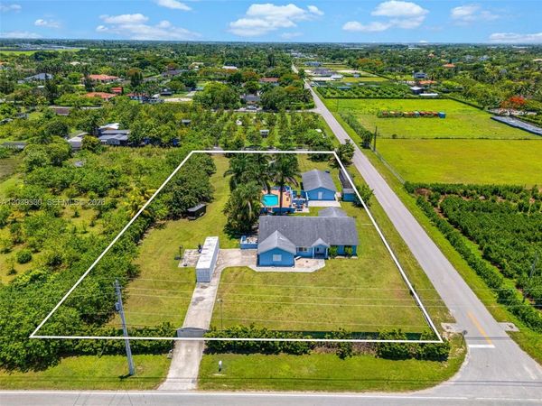 20950 SW 232nd St , Miami, FL 33170