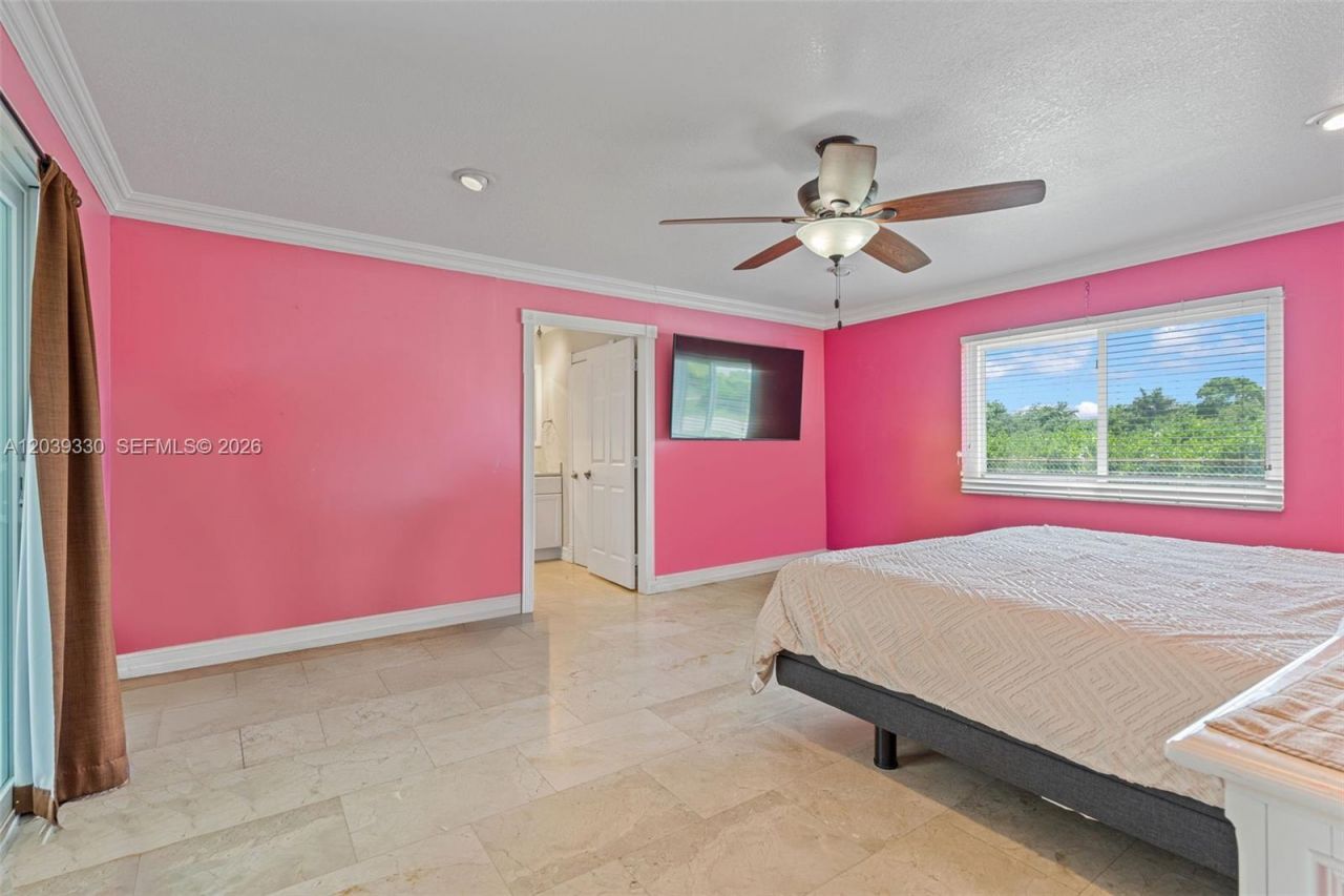 20950 SW 232nd St , Miami, FL 33170 Photo