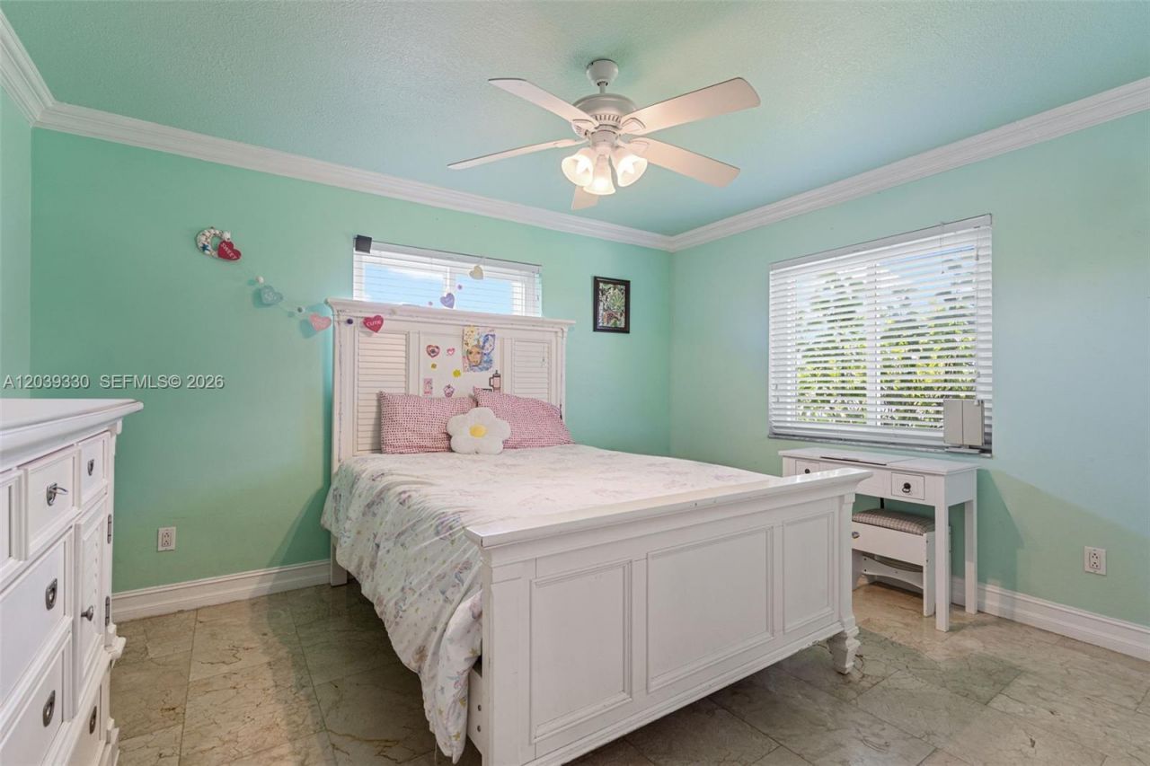 20950 SW 232nd St , Miami, FL 33170 Photo
