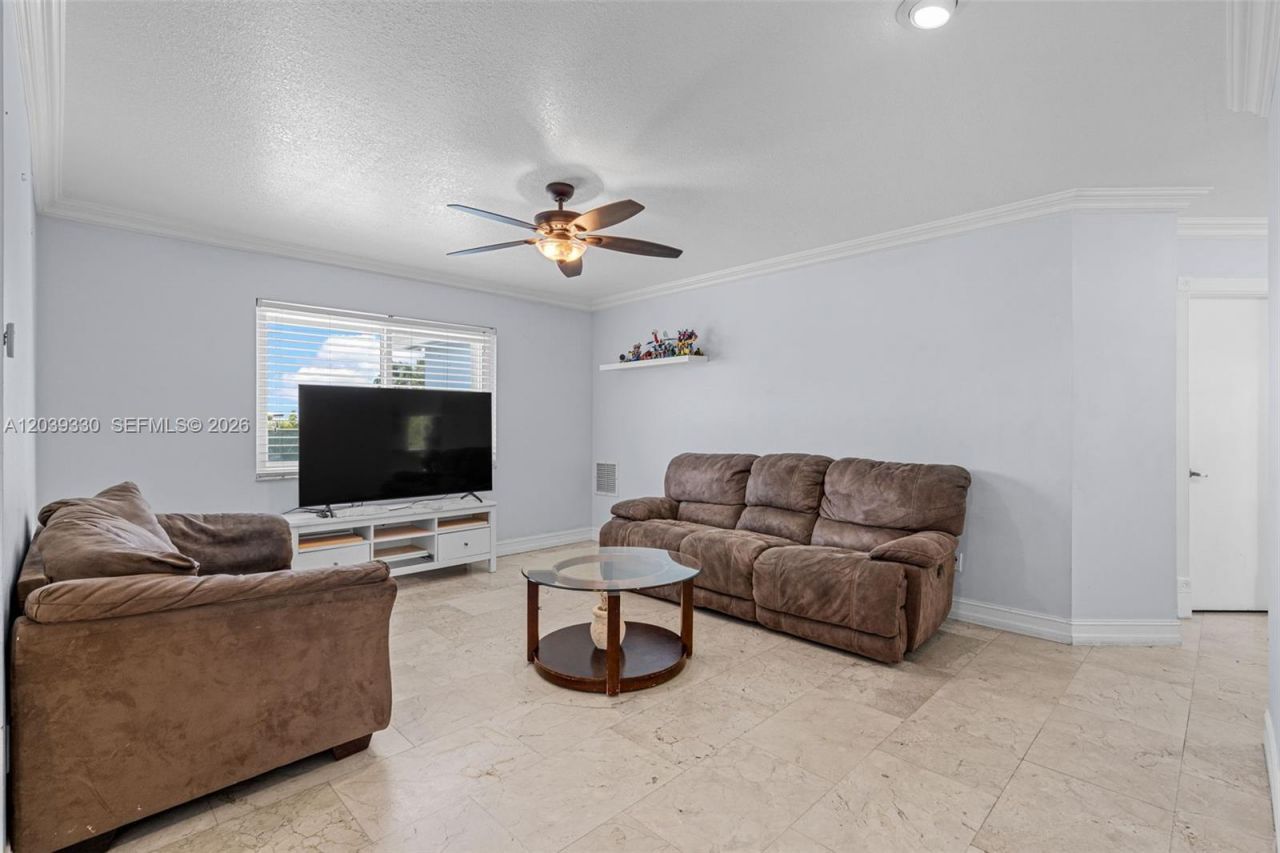 20950 SW 232nd St , Miami, FL 33170 Photo