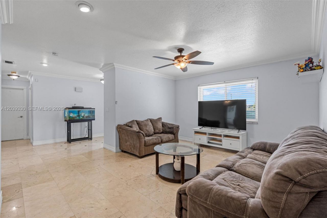 20950 SW 232nd St , Miami, FL 33170 Photo