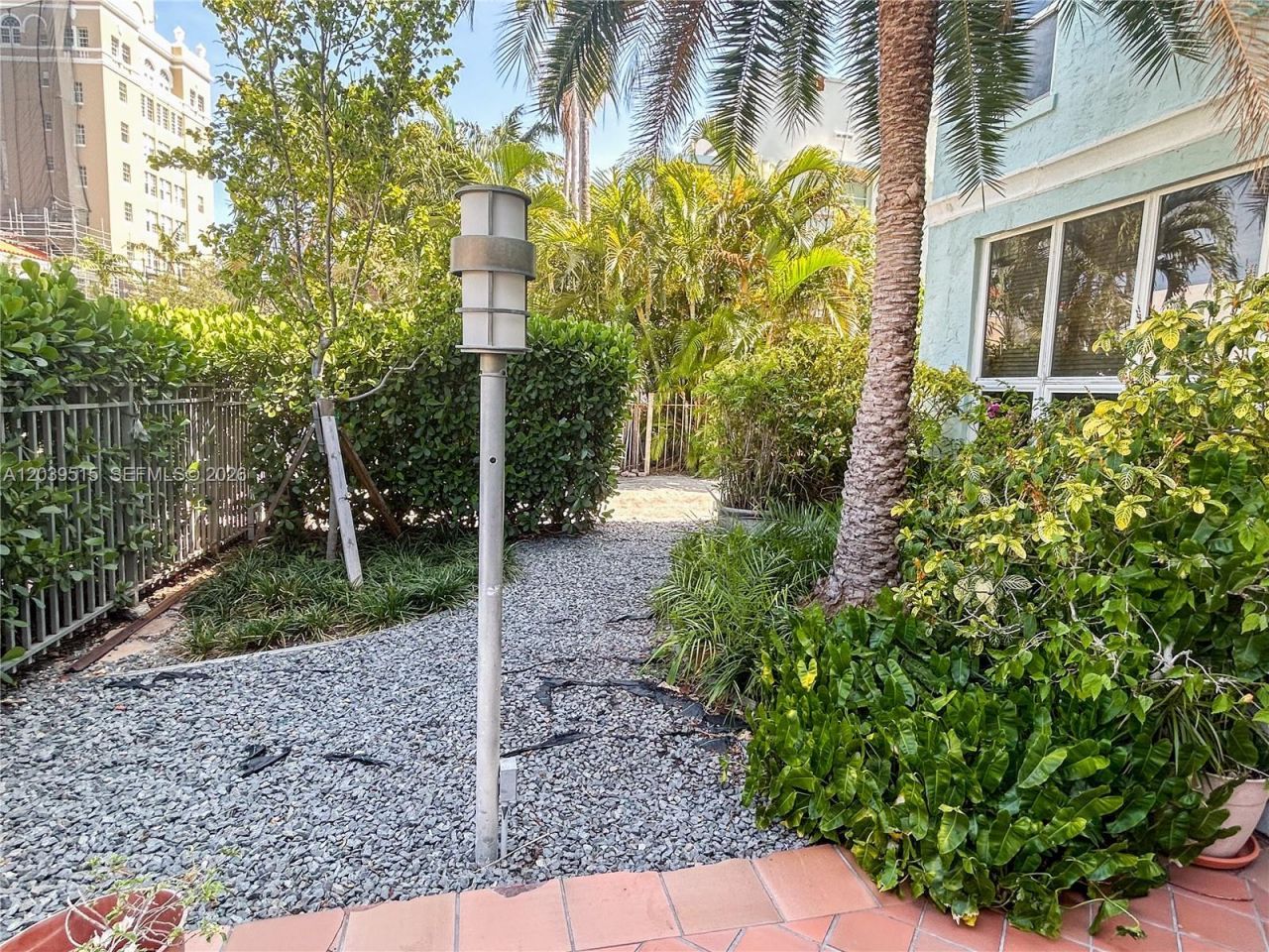 1218 Drexel Ave , Unit 204, Miami Beach, FL 33139 Photo