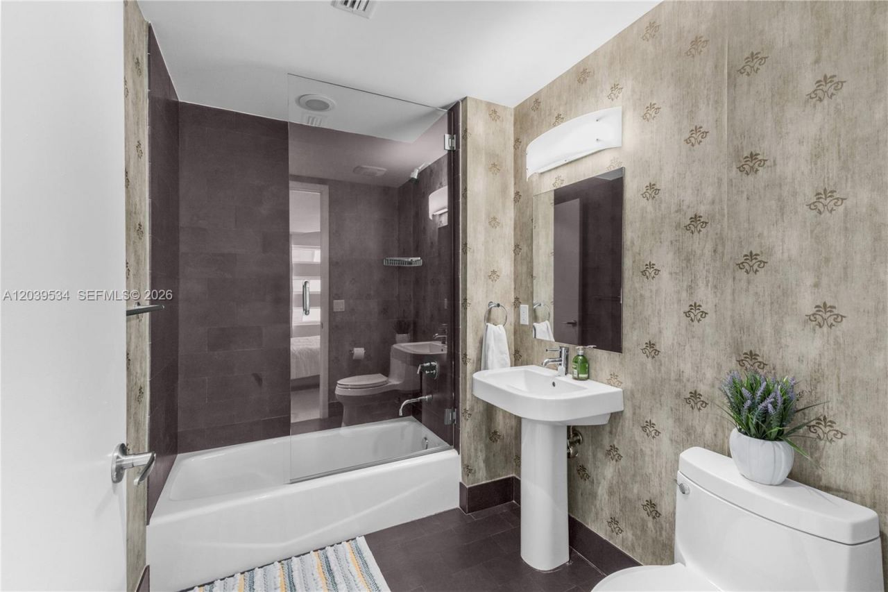 1040 Biscayne Blvd, Unit 3101, Miami, FL 33132 Photo