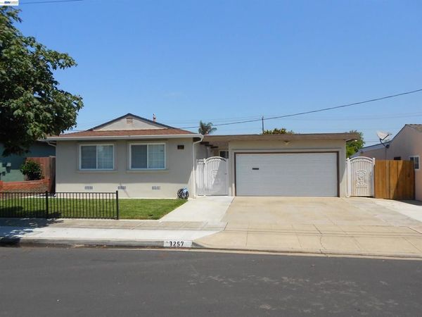 1257 Henderson Ln, Hayward, CA 94544