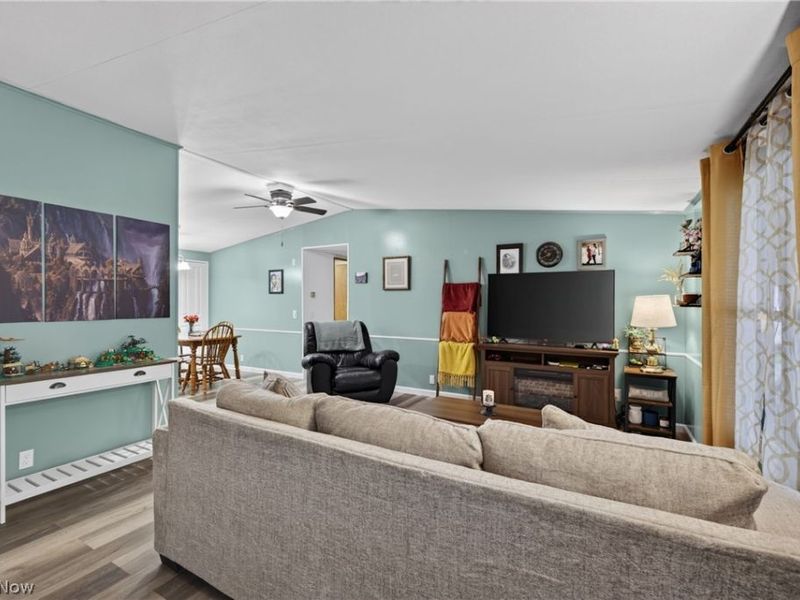 13041 Kevin Lane, Chardon, OH 44024 Photo 10