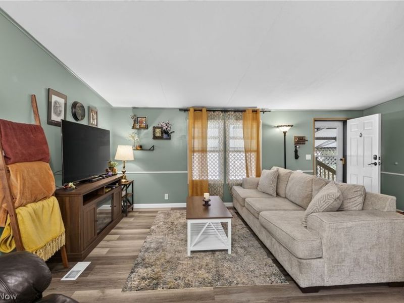 13041 Kevin Lane, Chardon, OH 44024 Photo 13