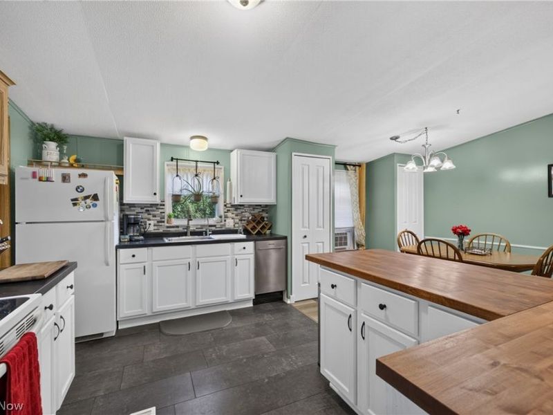 13041 Kevin Lane, Chardon, OH 44024 Photo 16