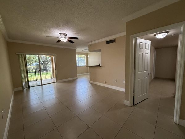 11601 SW 2nd Street, Unit 21104, Pembroke Pines, FL 33025
