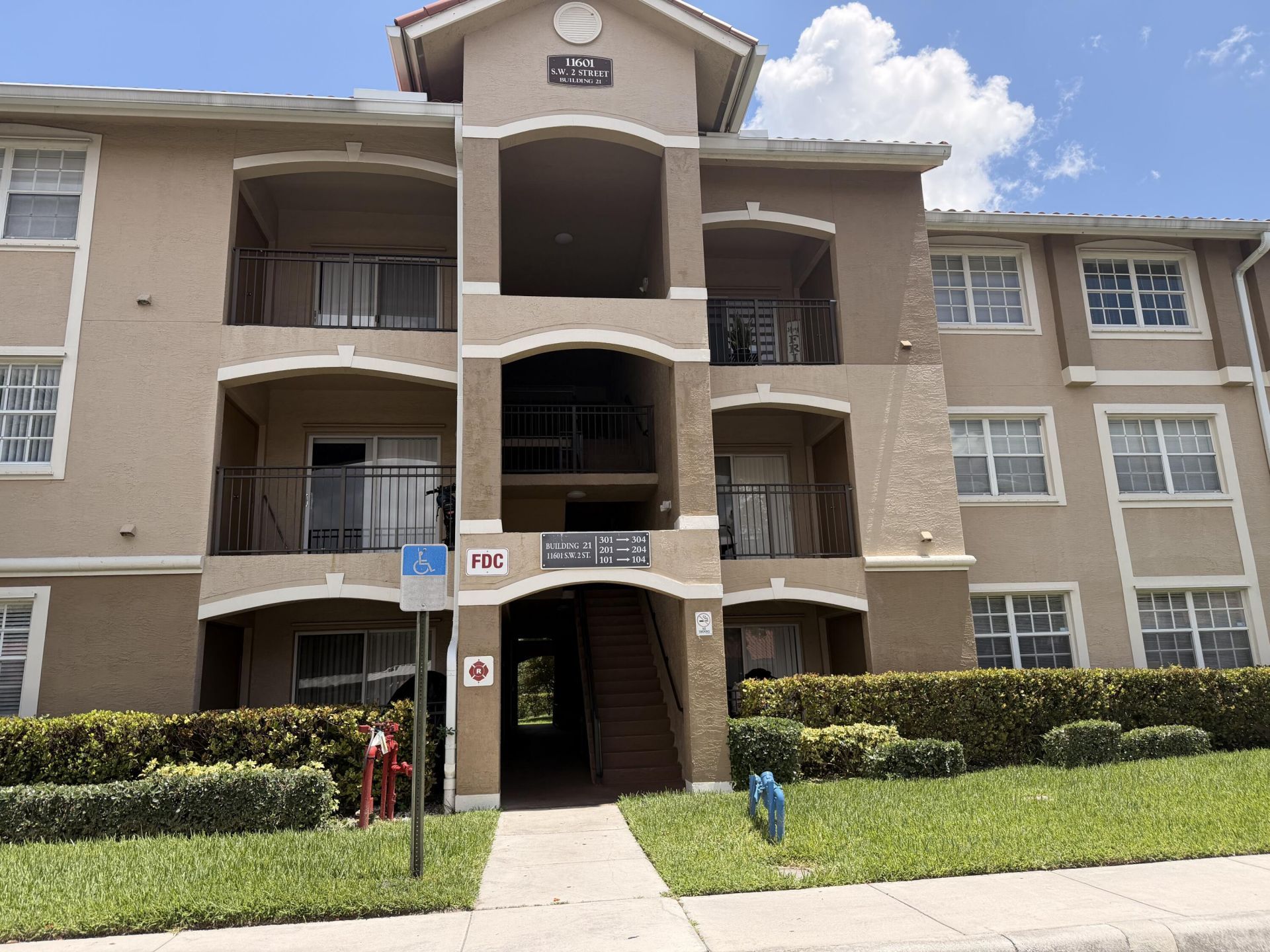 11601 SW 2nd Street, Unit 21104, Pembroke Pines, FL 33025 Photo