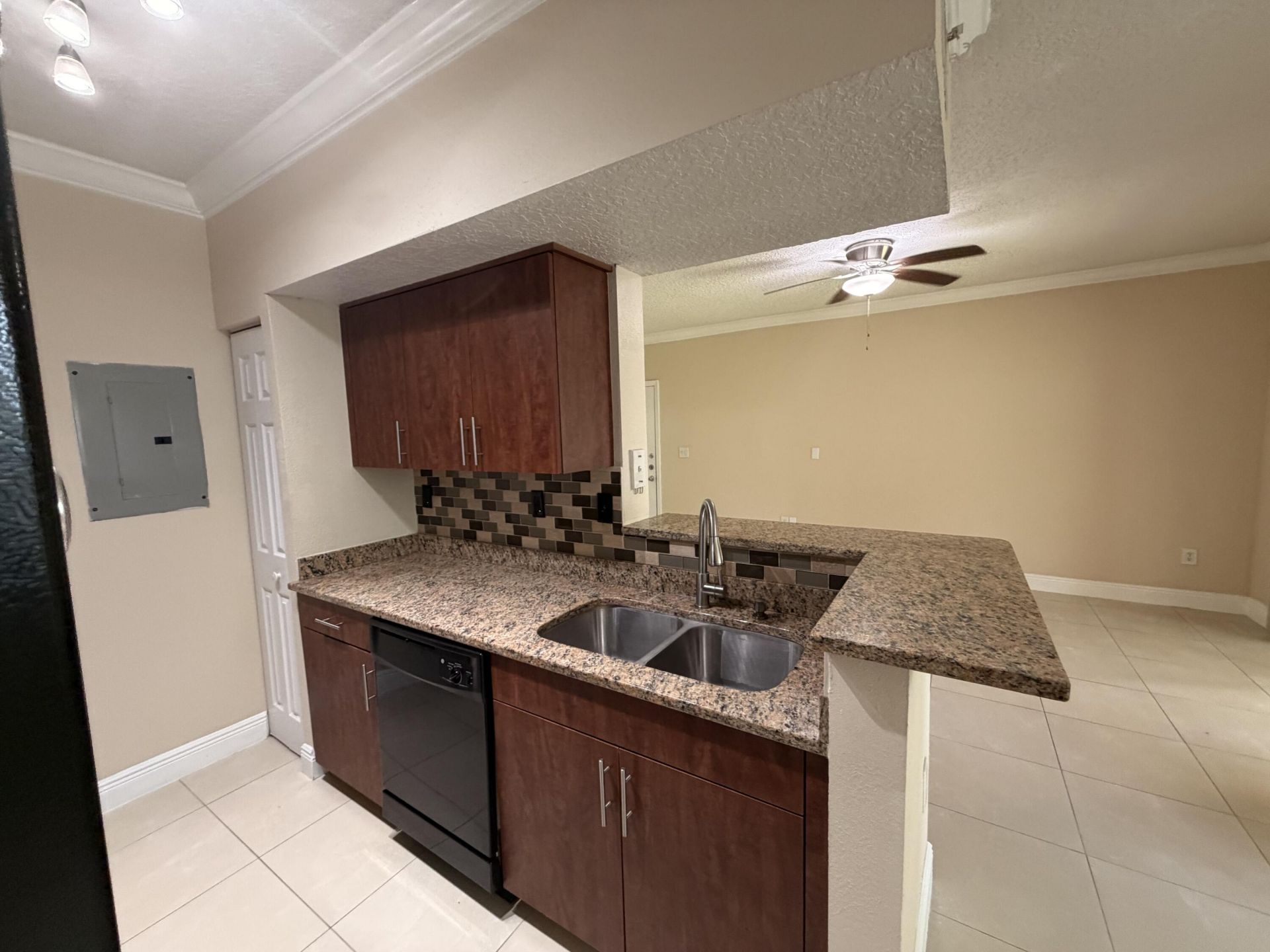 11601 SW 2nd Street, Unit 21104, Pembroke Pines, FL 33025 Photo