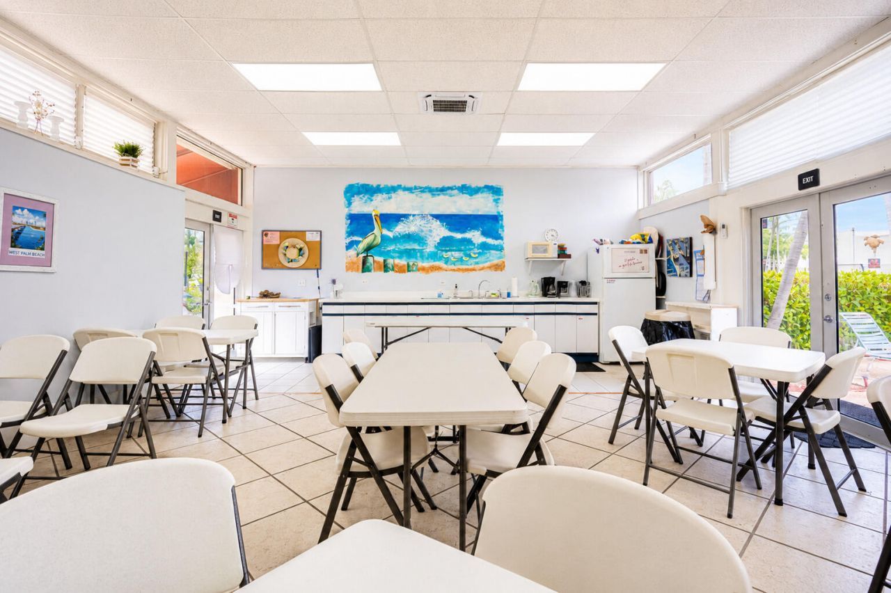 2601 Boundbrook Boulevard, Unit 205, Palm Springs, FL 33406 Photo