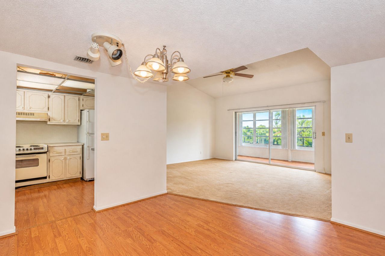 2601 Boundbrook Boulevard, Unit 205, Palm Springs, FL 33406 Photo