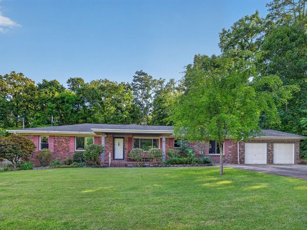 1114 Central Drive, Hixson, TN 37343