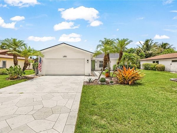 4564 Lakewood BLVD , NAPLES, FL 34112