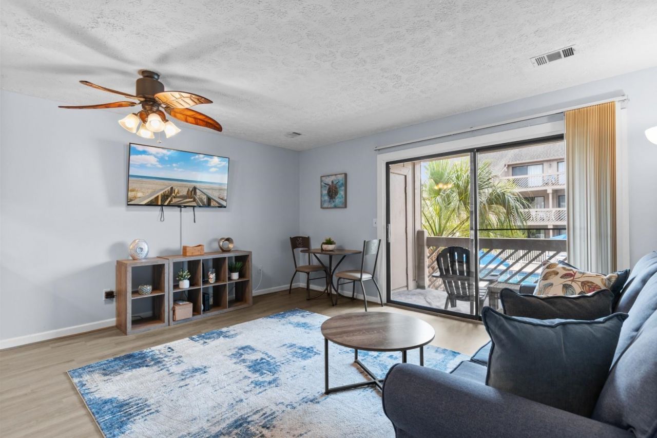 200 Maison Dr.  Photo 10